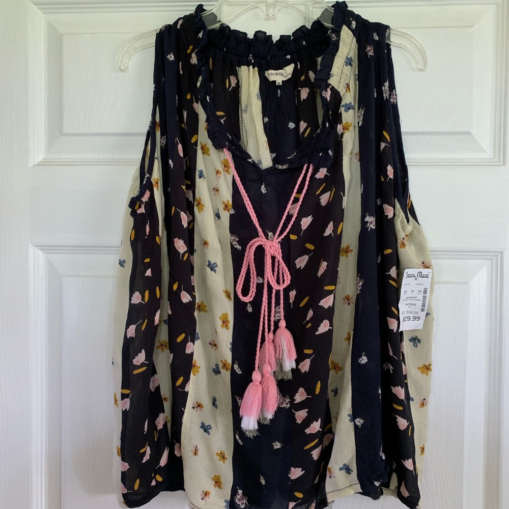 Womens short sleeve blouse